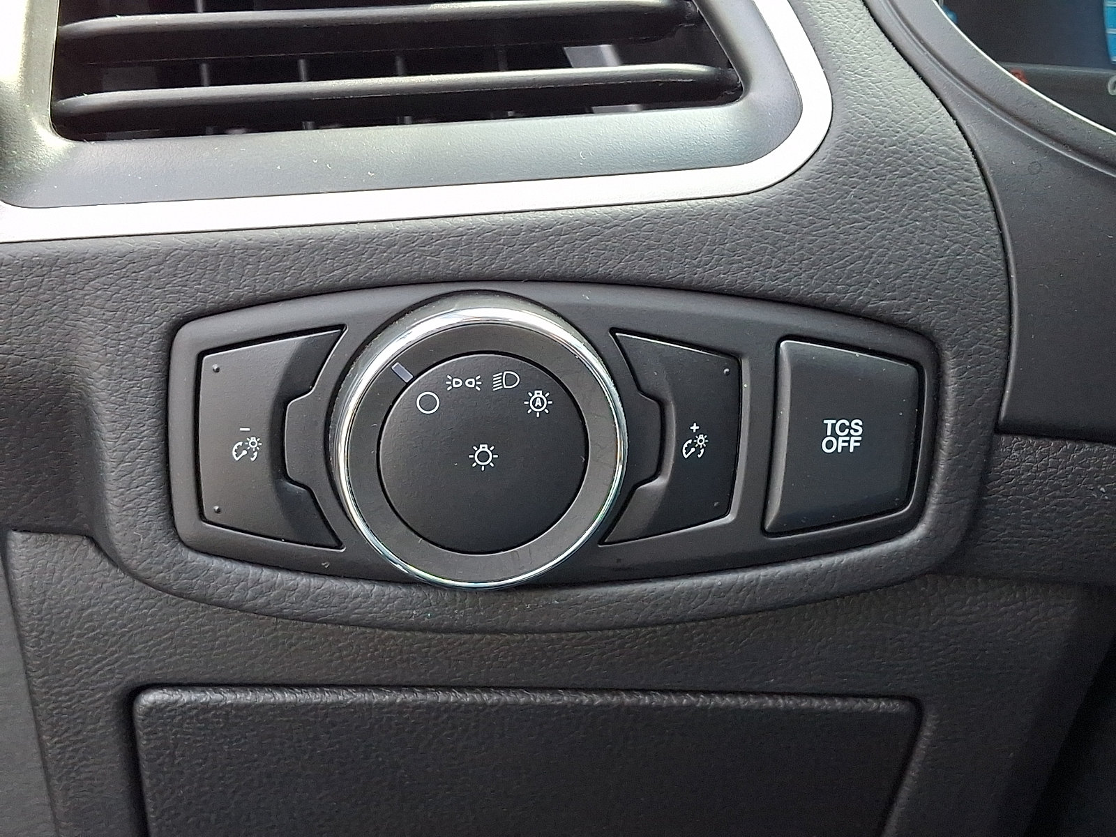 Used 2024 Ford Edge SEL AWD/4WD image 26