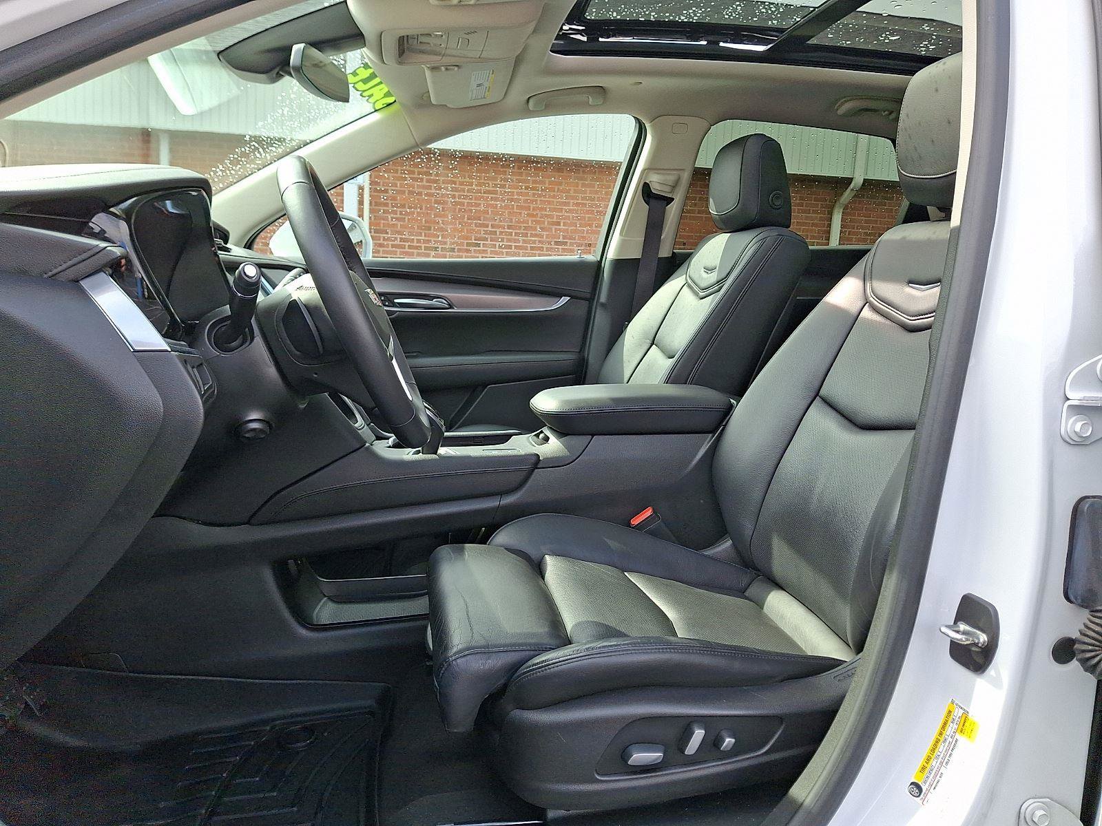 Used 2017 Cadillac XT5 Premium Luxury image 13