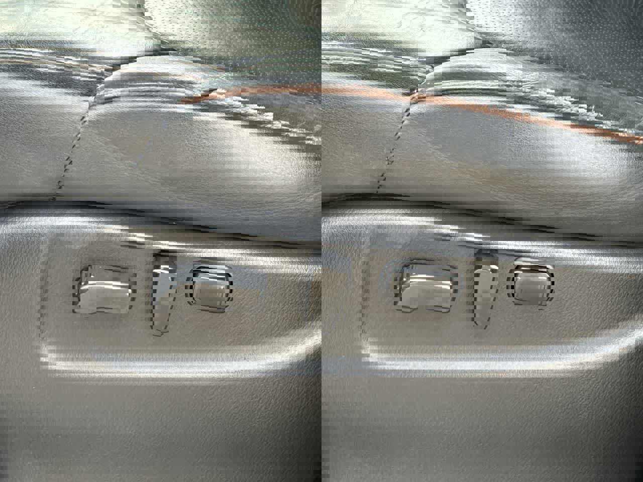 Used 2017 Nissan Armada Platinum image 17