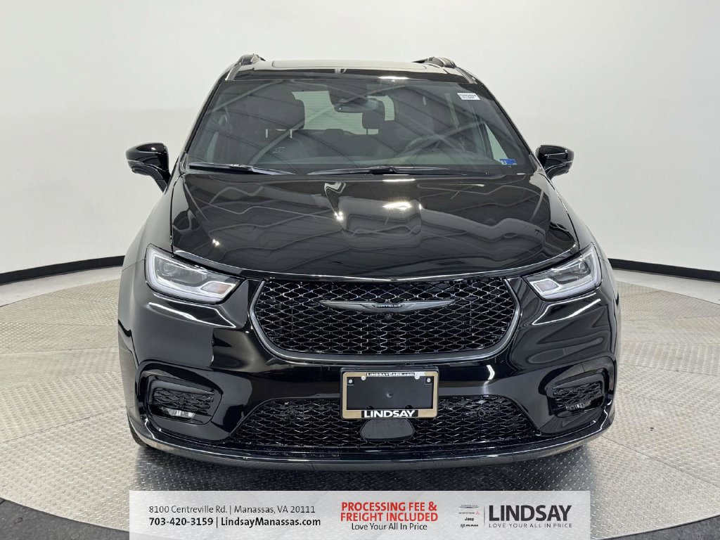New 2026 Chrysler Pacifica Select w/ S Appearance Package FWD image 3