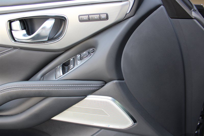 Used 2021 INFINITI Q60 3.0t Luxe w/ Essential Package AWD/4WD image 19