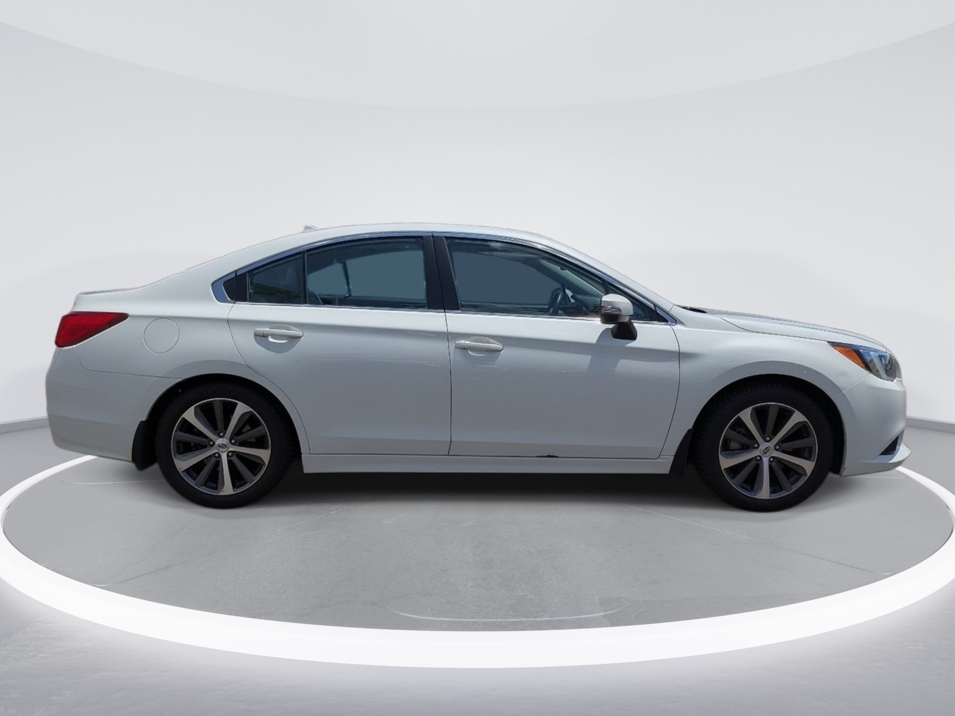 Used 2016 Subaru Legacy 3.6R Limited AWD/4WD image 4