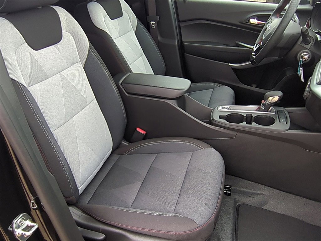 New 2026 Chevrolet Trax RS image 25