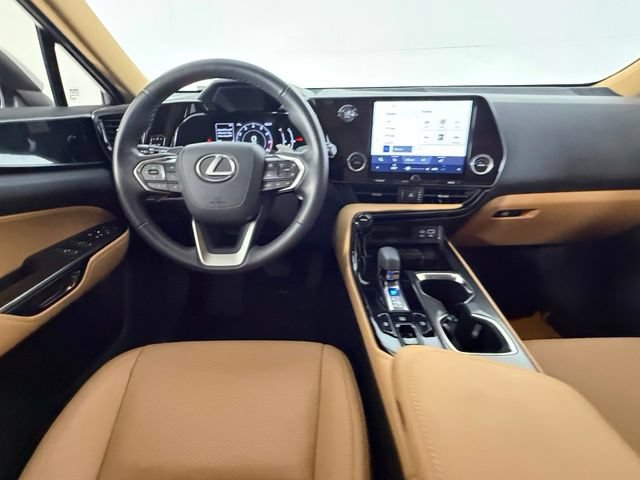 Used 2024 Lexus NX 250 FWD w/ Towing Package (2000 Lbs) image 27
