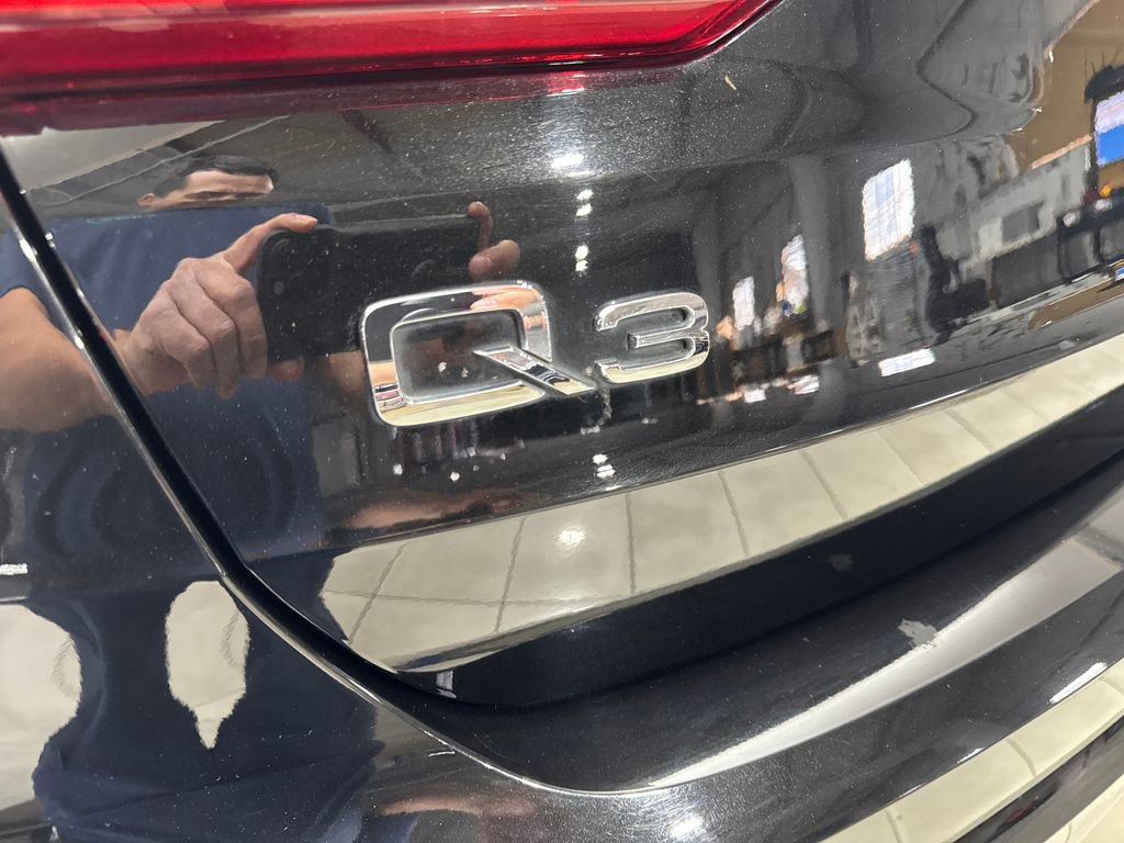 Used 2020 Audi Q3 2.0T Premium w/ Convenience Package image 23