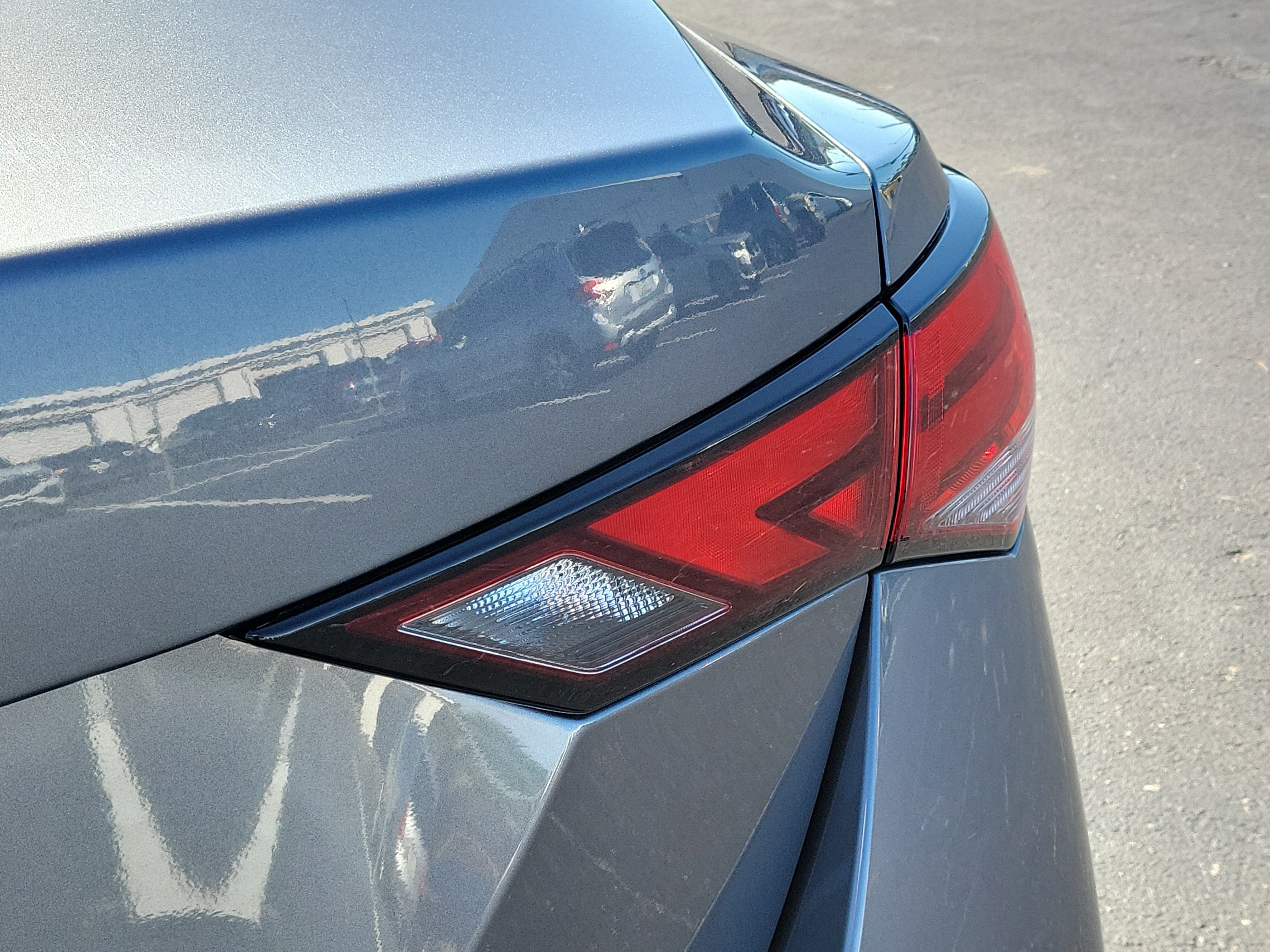 Used 2025 Nissan Sentra S FWD image 30
