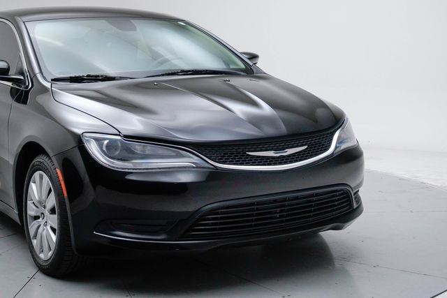 Used 2016 Chrysler 200 LX FWD image 10