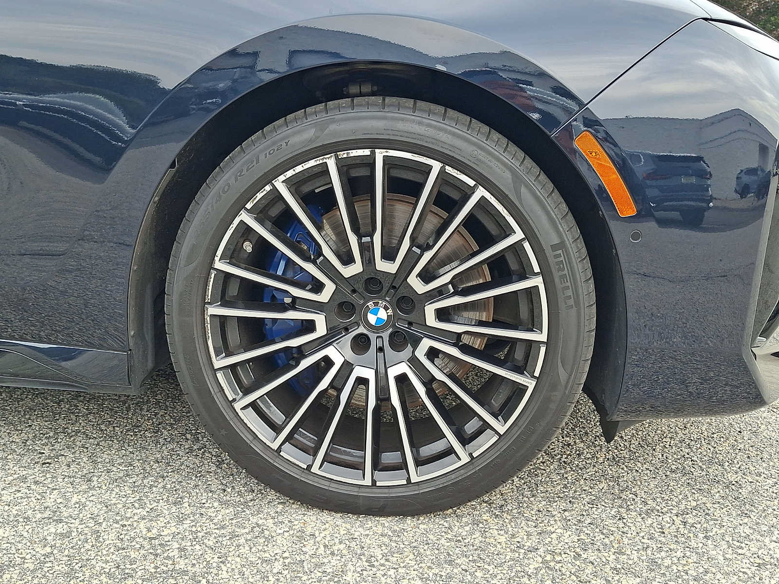 Used 2024 BMW 740i xDrive w/ Premium Package 2 AWD/4WD image 8