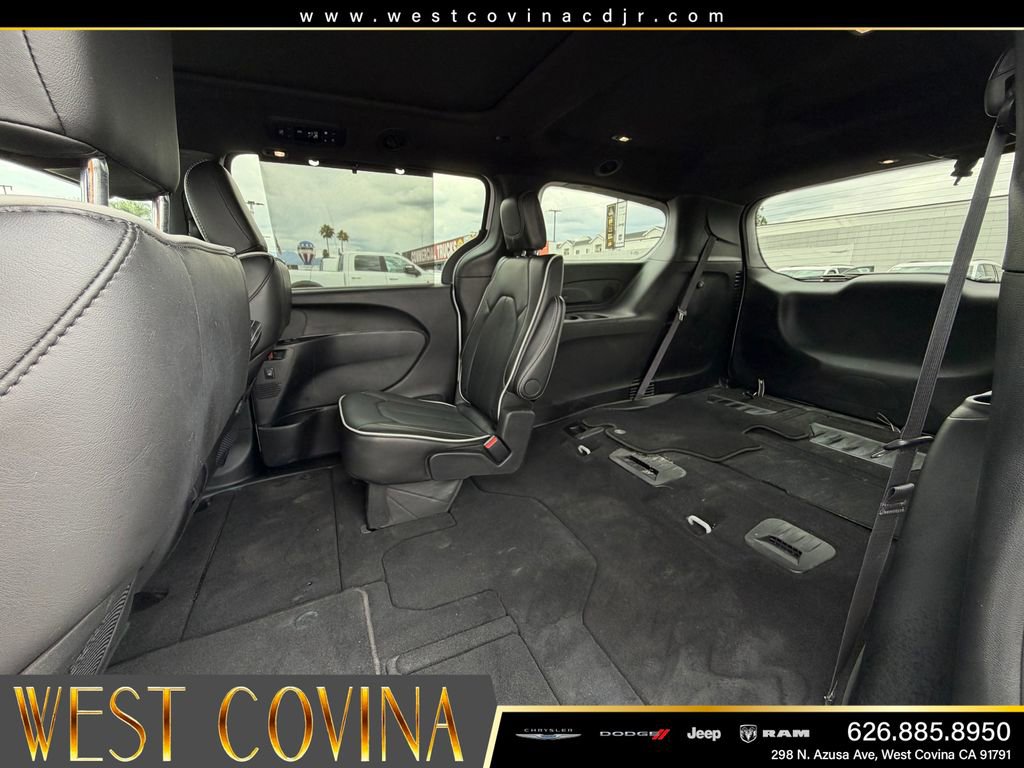 Used 2026 Chrysler Pacifica Limited w/ S Appearance Package FWD image 21