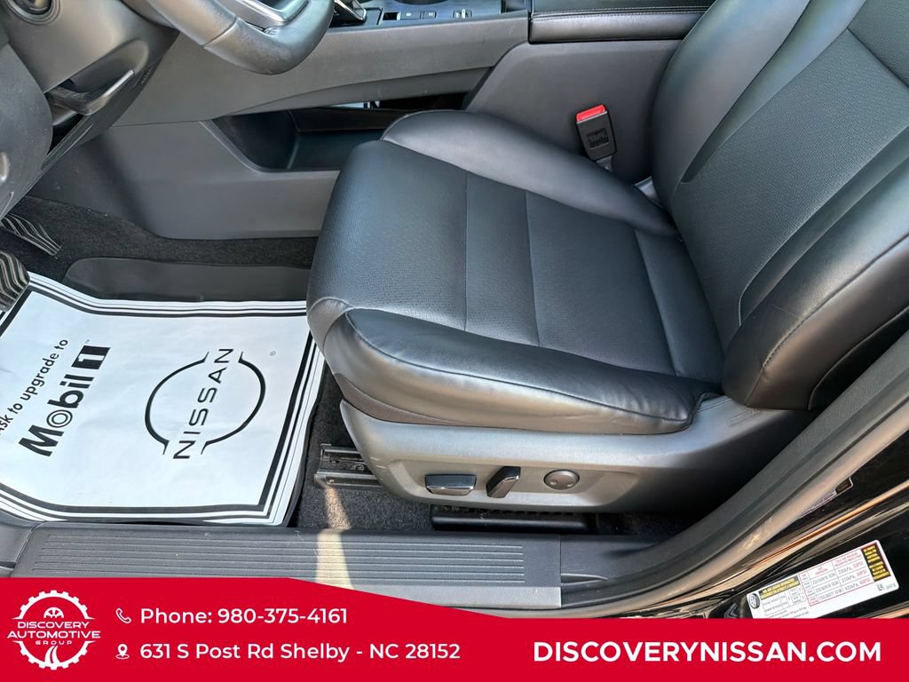Certified 2023 Nissan Rogue SV w/ SV Premium Package FWD image 16