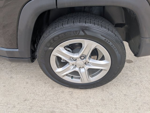 Used 2023 Jeep Compass Latitude AWD/4WD image 20