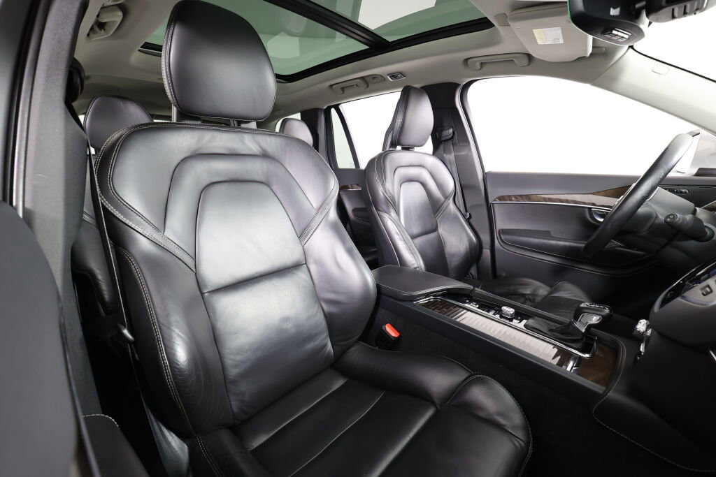 Used 2016 Volvo XC90 T6 Momentum w/ Momentum Plus Package image 40
