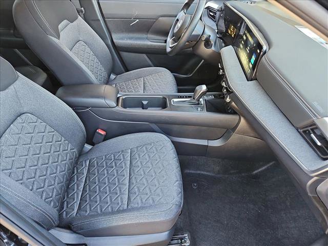 Certified 2025 Nissan Kicks SV FWD image 24