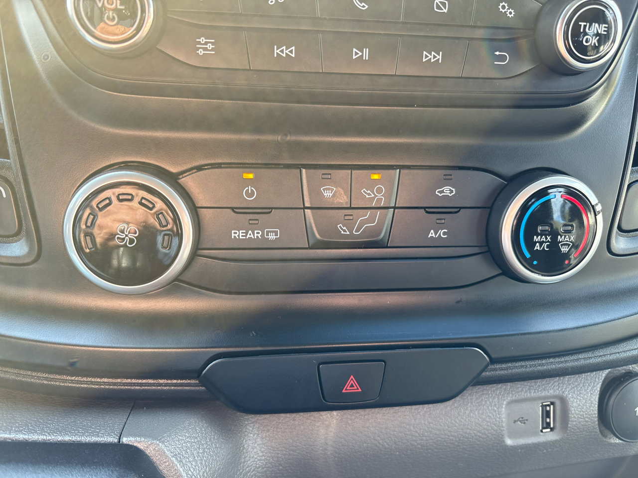 Used 2024 Ford Transit 250 Low Roof w/ Exterior Upgrade Package image 28