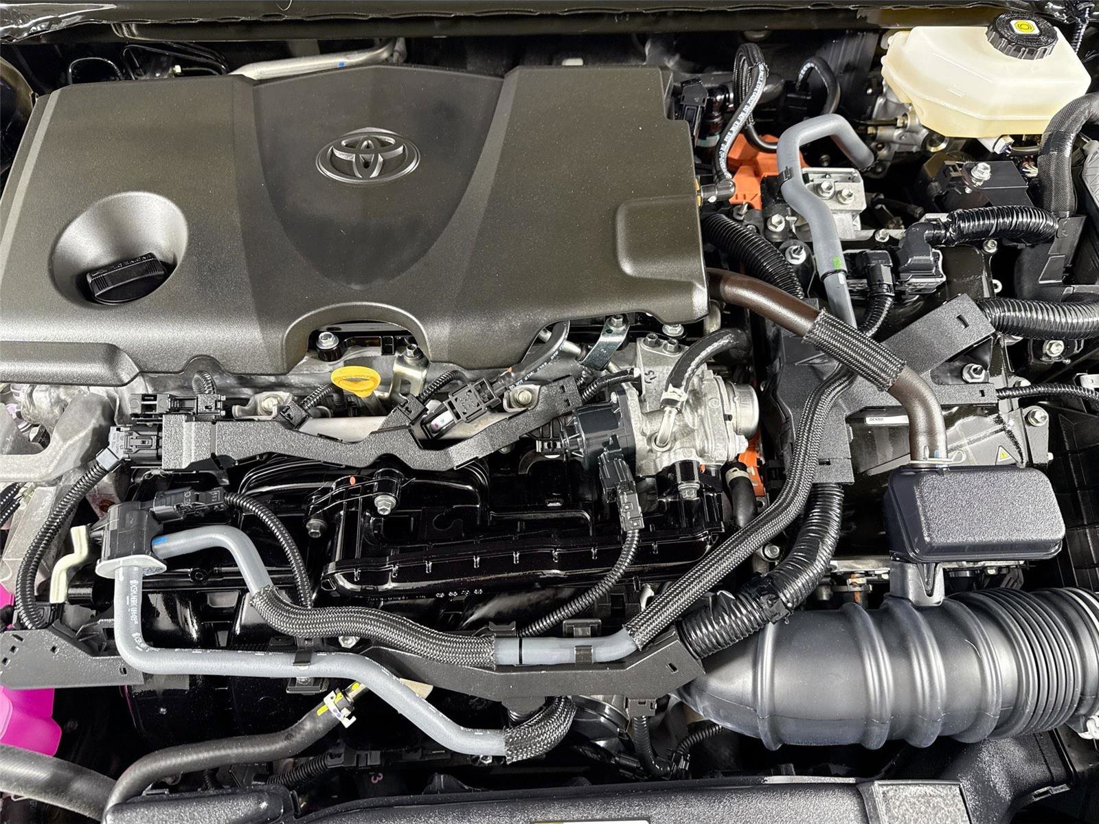 Used 2025 Toyota Camry LE w/ Convenience Package image 43