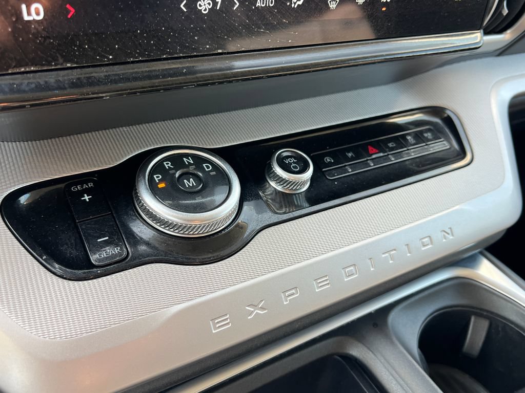 Used 2025 Ford Expedition Max Active RWD image 33