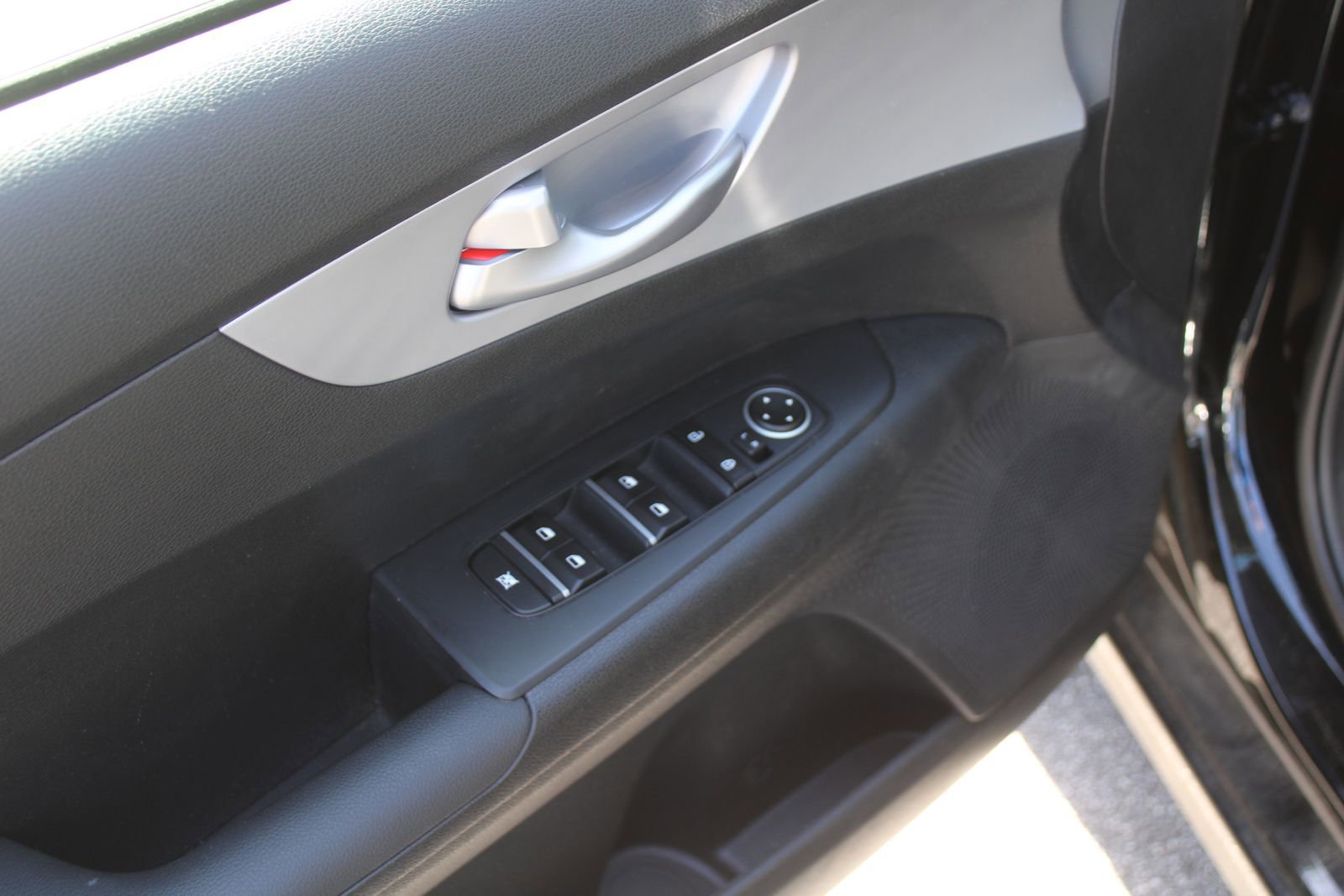 Certified 2024 Kia Forte LXS w/ LXS Technology Package image 16