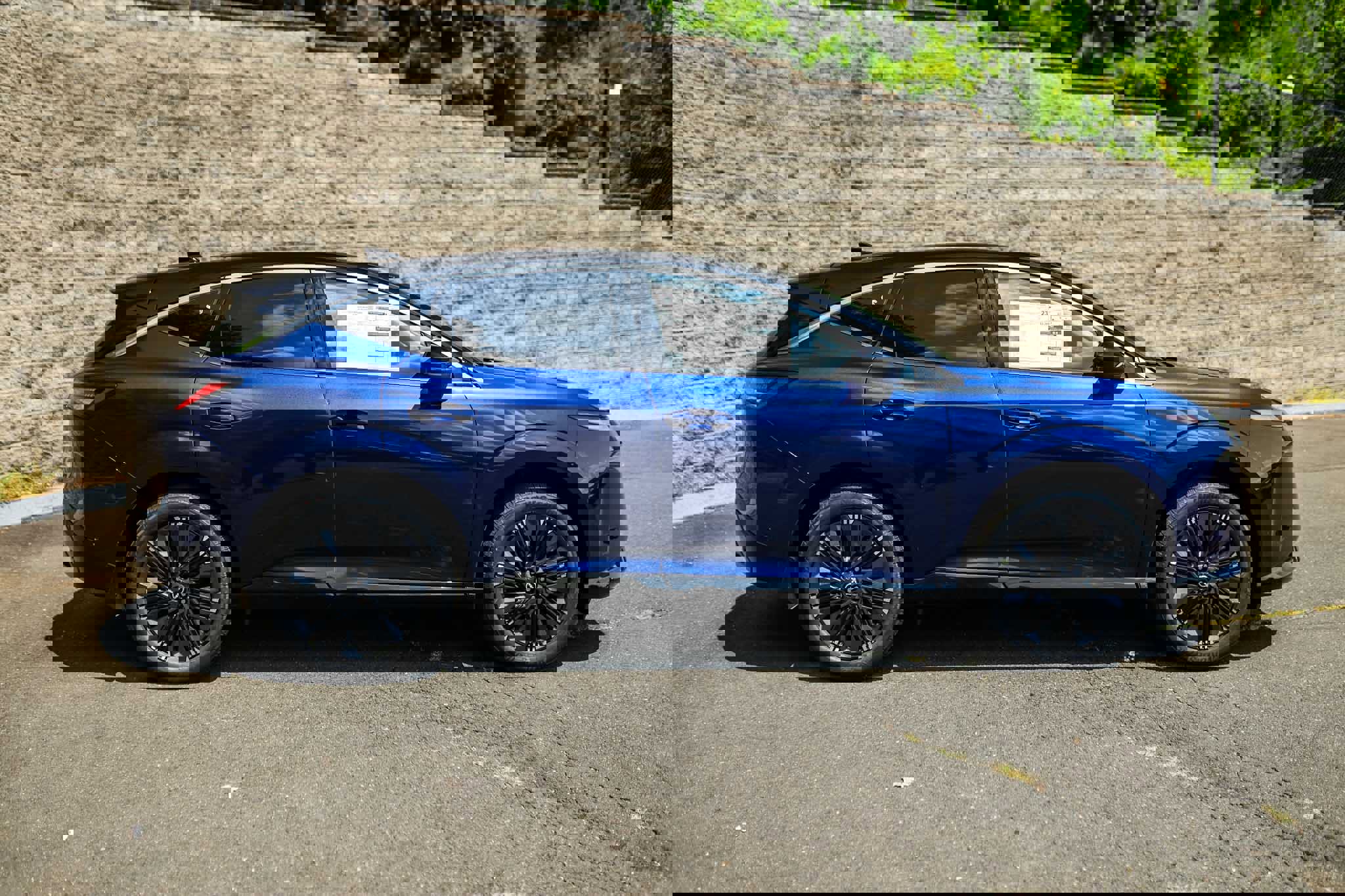 New 2025 Nissan Murano Platinum w/ Cargo Package image 2