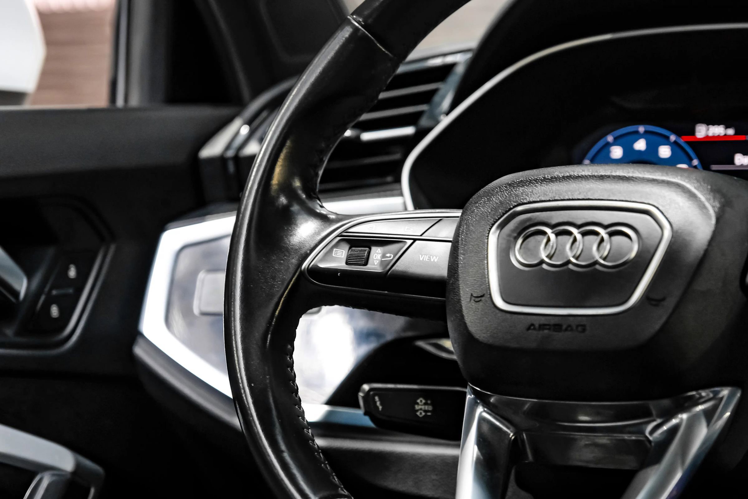 Used 2020 Audi Q3 2.0T Premium w/ Convenience Package AWD/4WD image 14