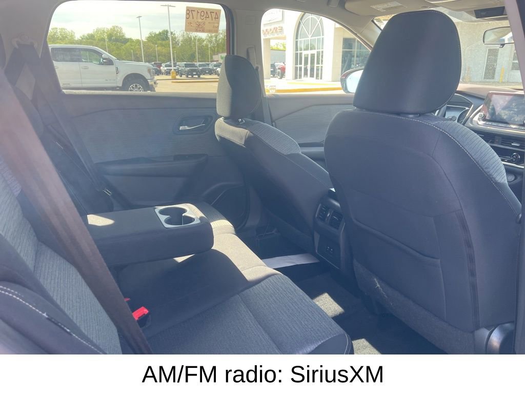Used 2023 Nissan Rogue SV AWD/4WD image 13