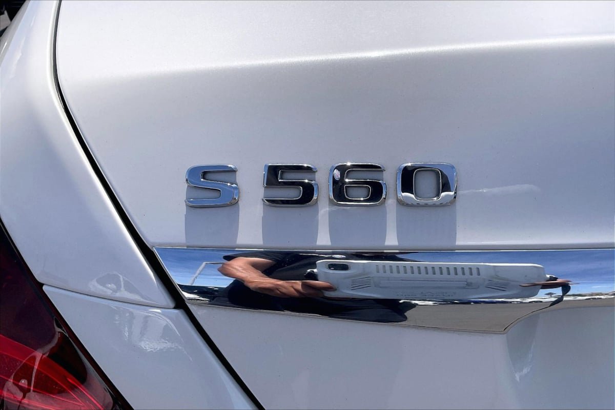 Used 2018 Mercedes-Benz S 560 Sedan image 7