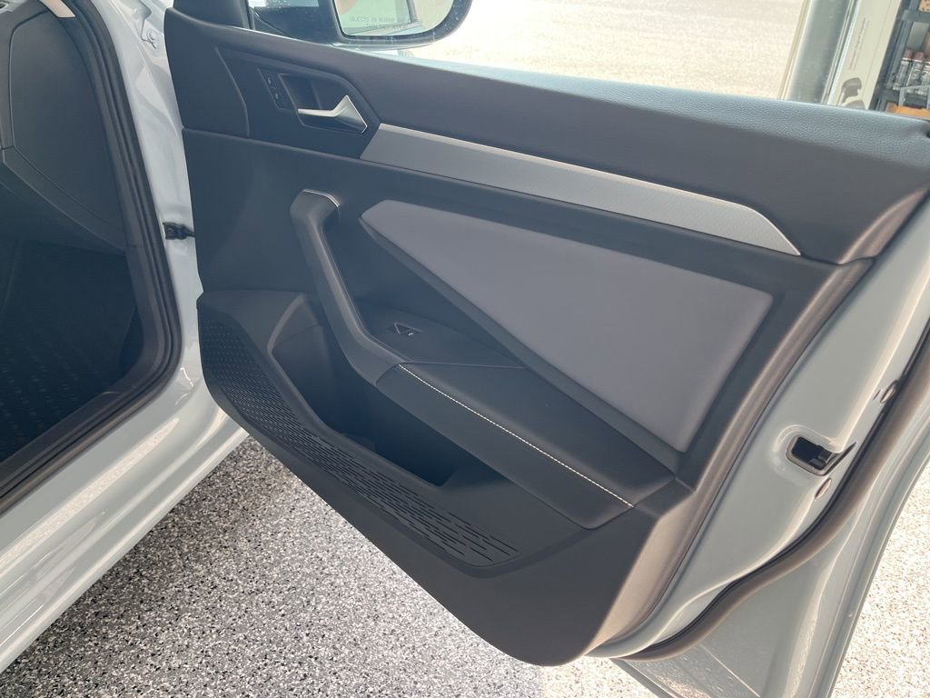 New 2026 Volkswagen Jetta SE image 32