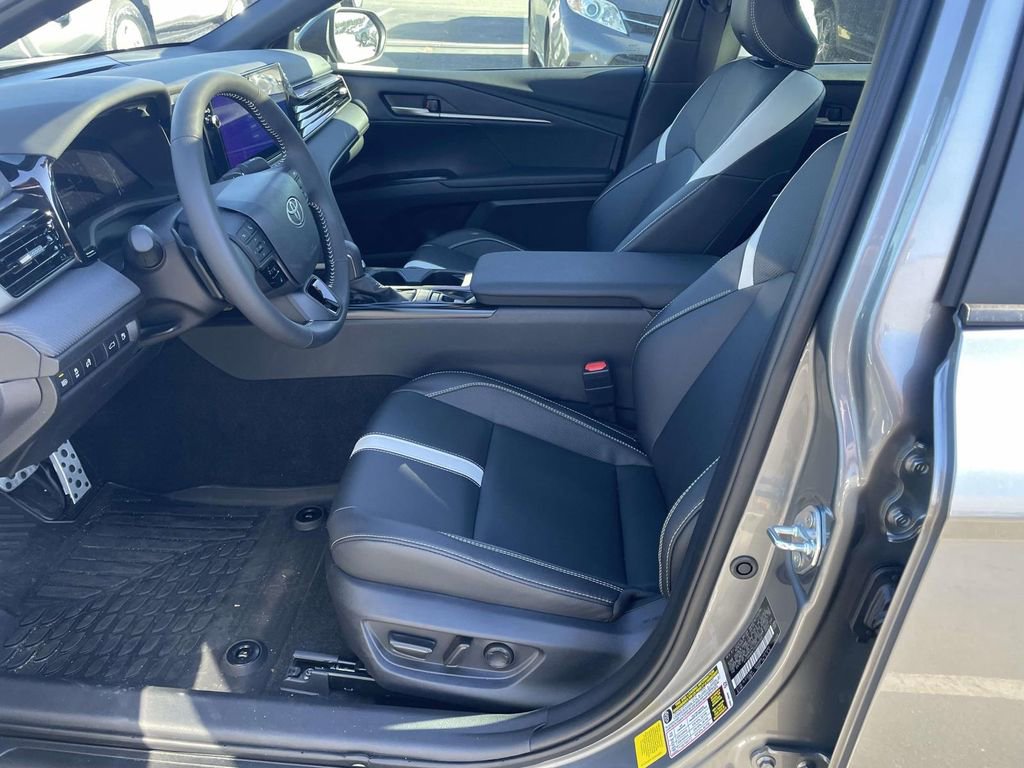 Used 2020 Toyota Camry XSE image 28