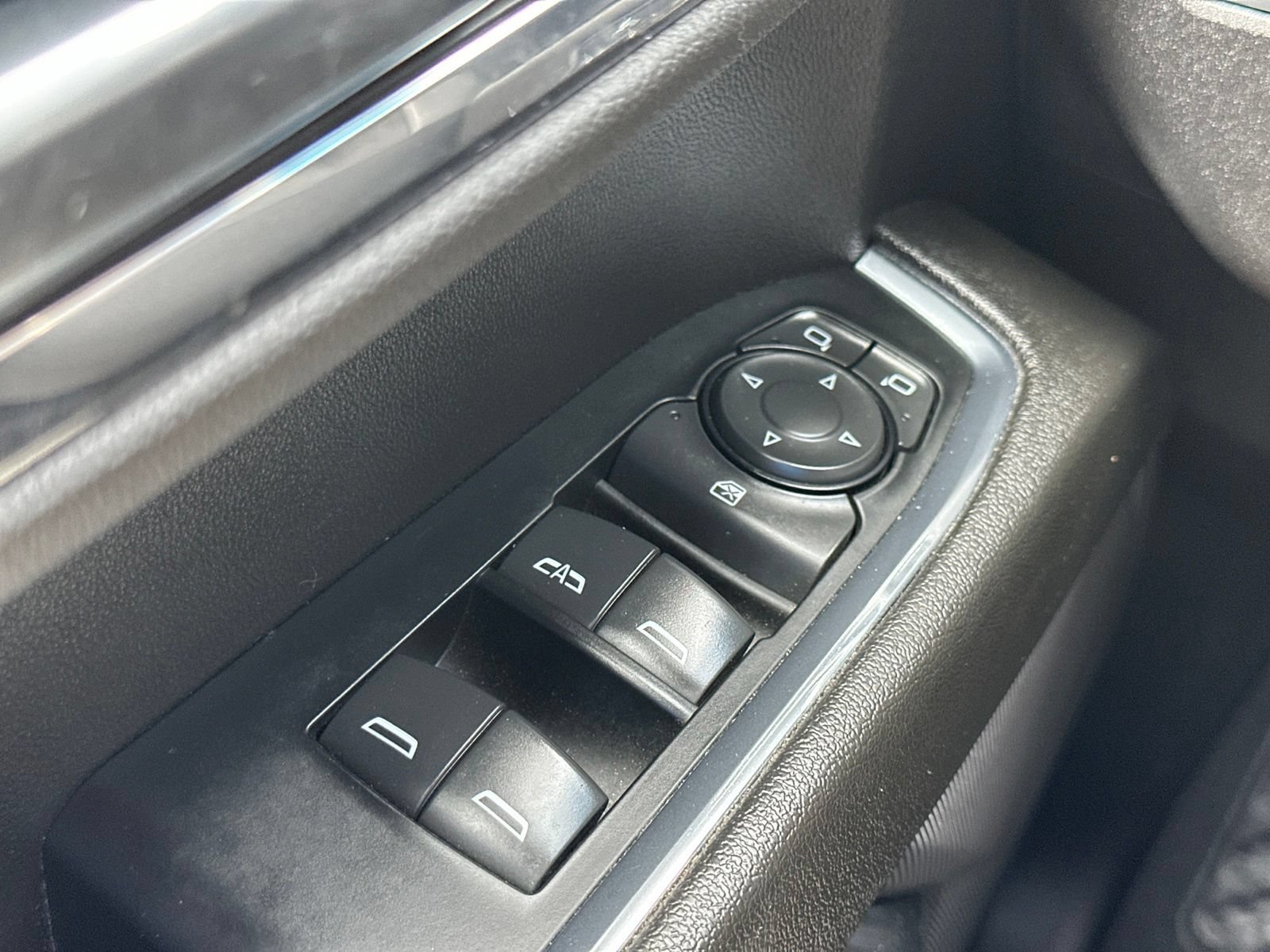 Used 2024 Chevrolet Silverado 1500 RST AWD/4WD image 34