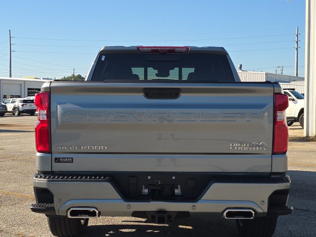 Used 2026 Chevrolet Silverado 1500 High Country w/ High Country Premium Package AWD/4WD image 4