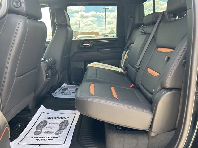 Used 2024 GMC Sierra 2500 AT4 w/ AT4 Premium Plus Package AWD/4WD image 18