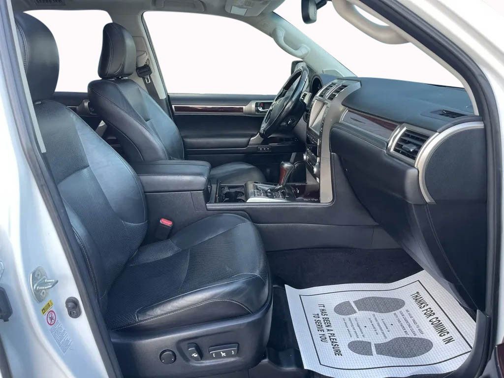 Used 2017 Lexus GX 460 Luxury image 21
