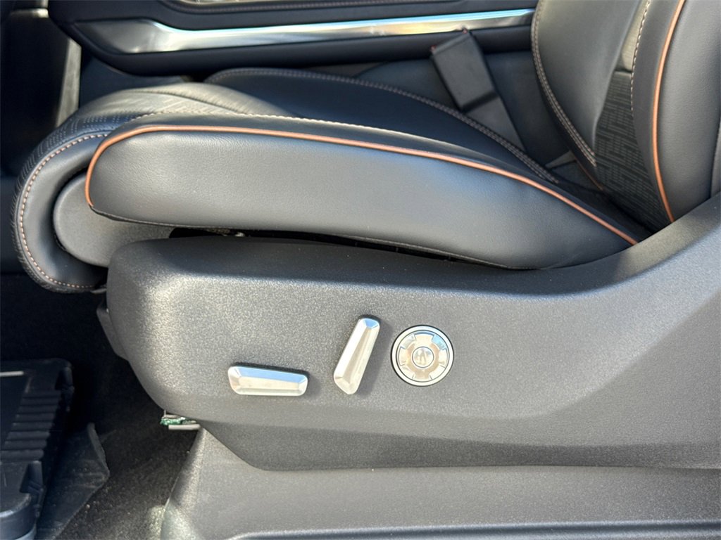 New 2025 Lincoln Navigator Black Label image 29