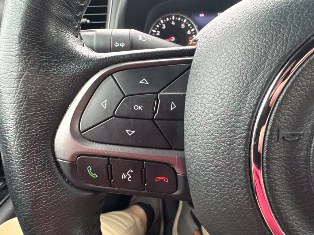 Used 2020 Jeep Renegade Altitude AWD/4WD image 18
