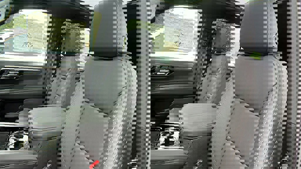 New 2026 Chevrolet Suburban Z71 w/ Comfort Package image 15