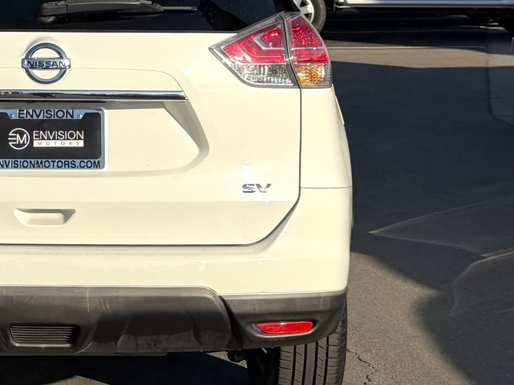 Used 2016 Nissan Rogue SV image 10