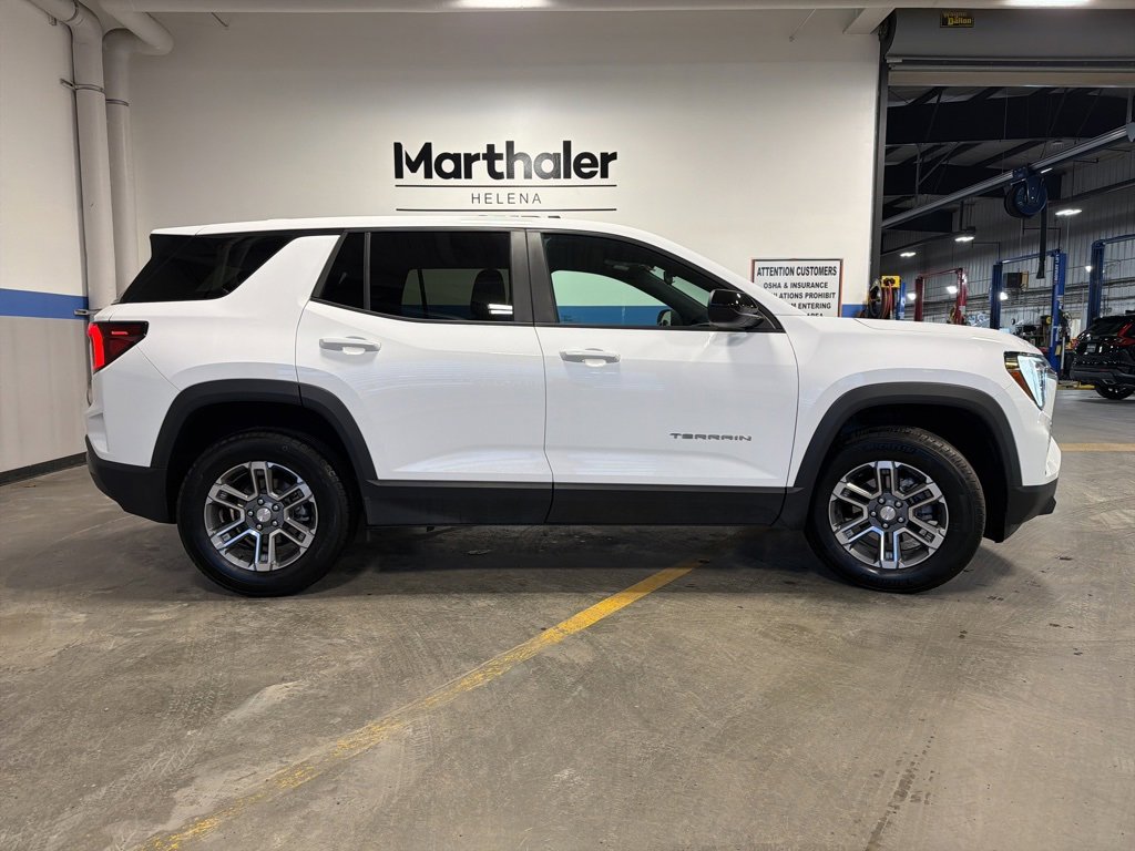 Used 2025 GMC Terrain Elevation image 4