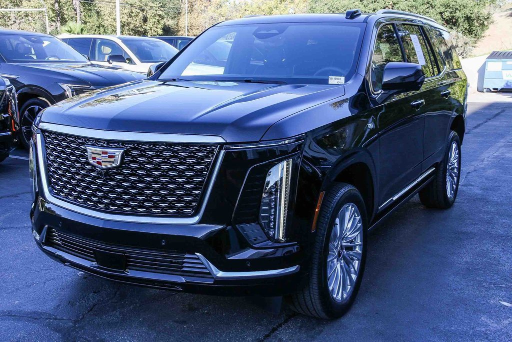 Used 2026 Cadillac Escalade Luxury image 3