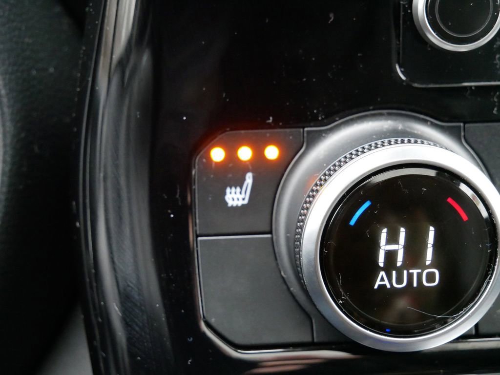 Used 2021 Toyota Highlander XLE image 46