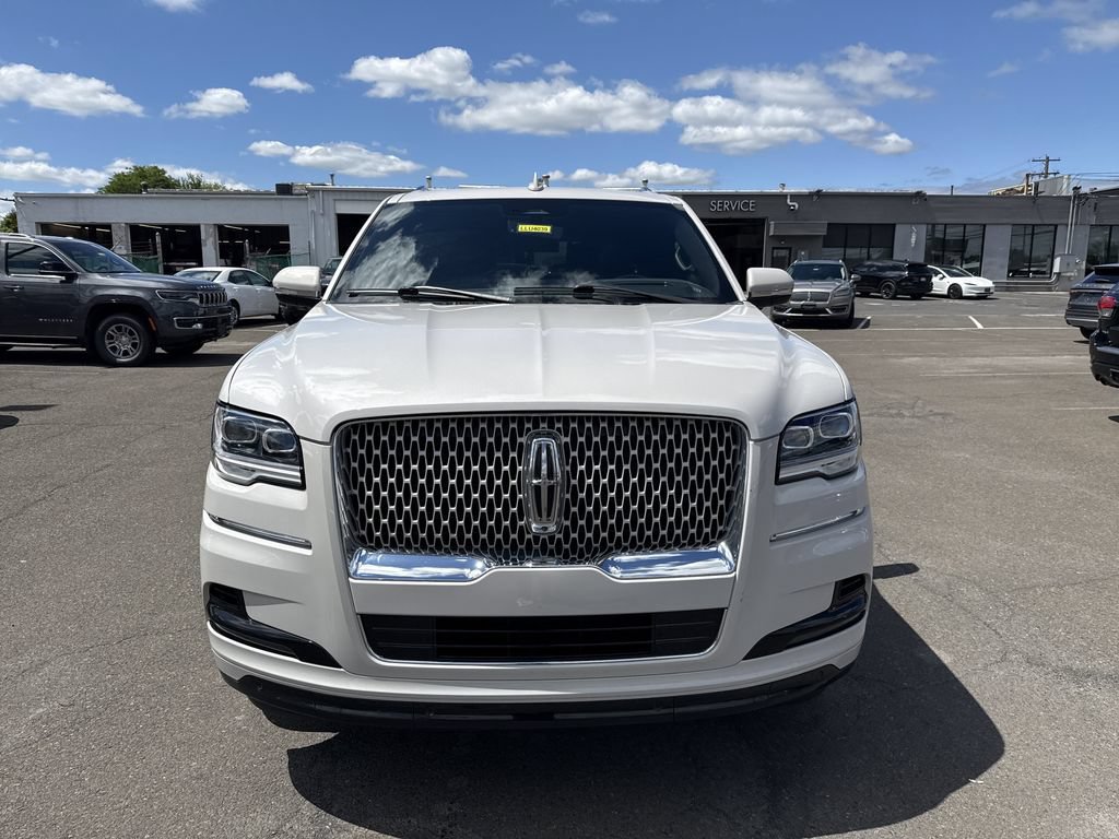 Certified 2023 Lincoln Navigator L Reserve AWD/4WD image 8