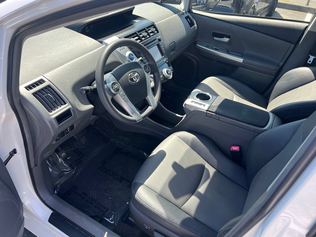 Used 2012 Toyota Prius V Five FWD image 11