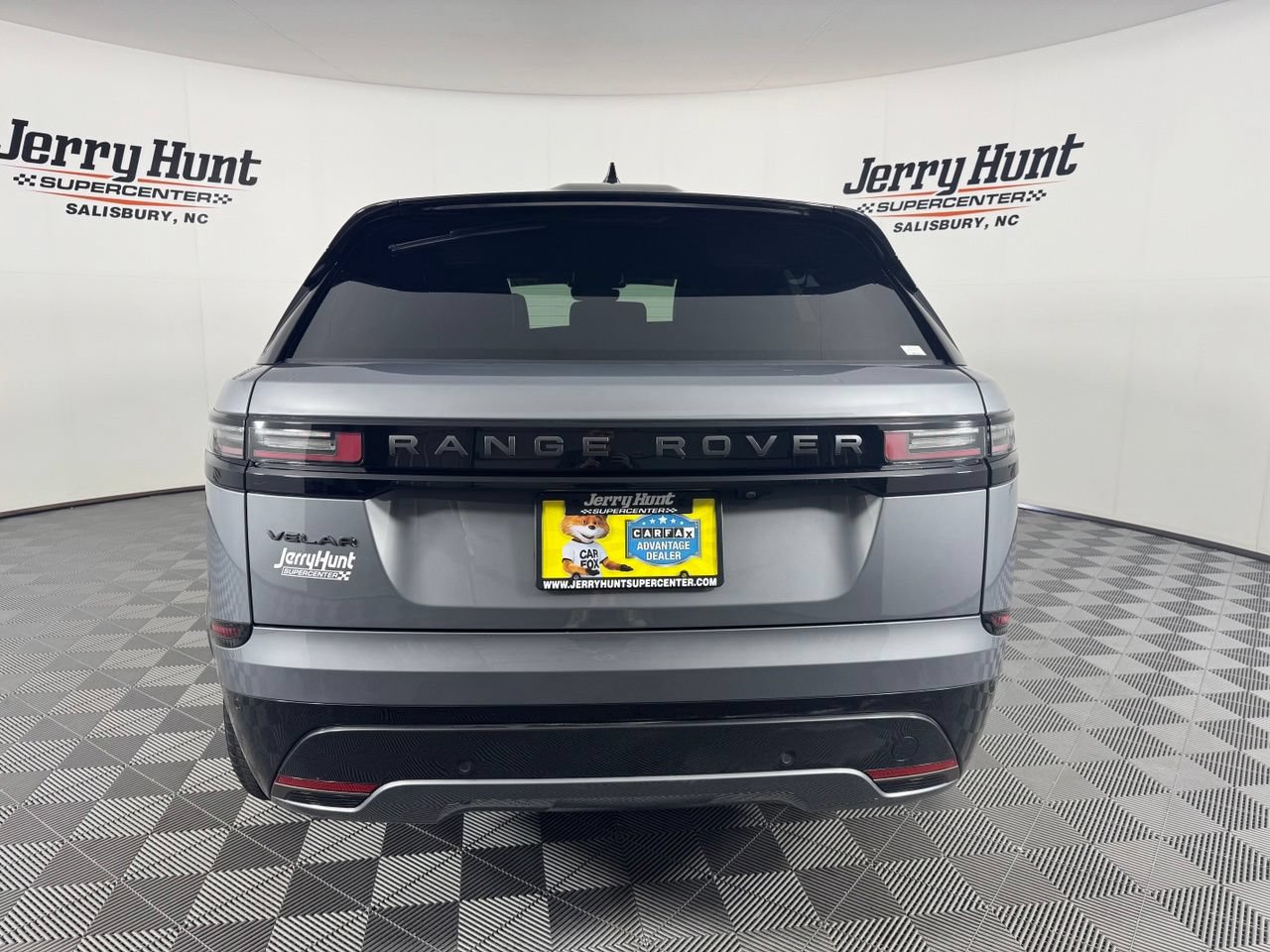 Used 2024 Land Rover Range Rover Velar Dynamic HSE AWD/4WD image 7