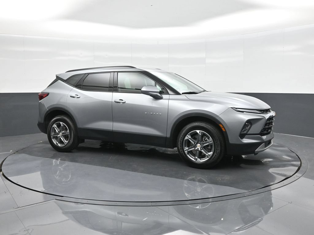 Used 2024 Chevrolet Blazer LT w/ Convenience Package FWD image 17