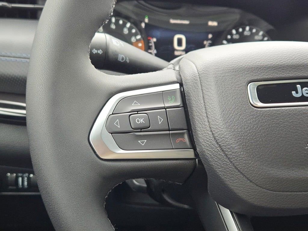 New 2026 Jeep Compass Latitude image 30