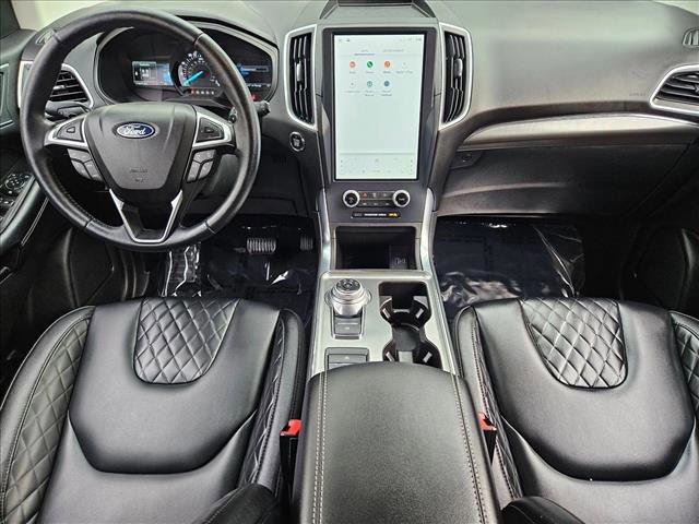 Used 2023 Ford Edge Titanium w/ Class II Trailer Tow Package image 17