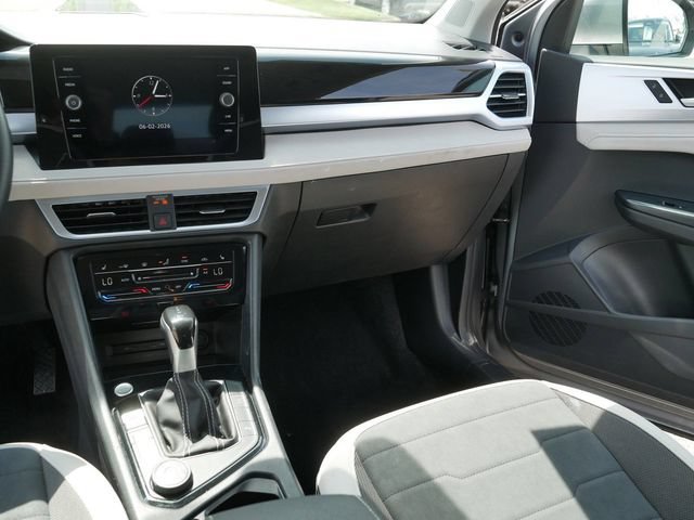 Certified 2025 Volkswagen Taos SE AWD/4WD image 23