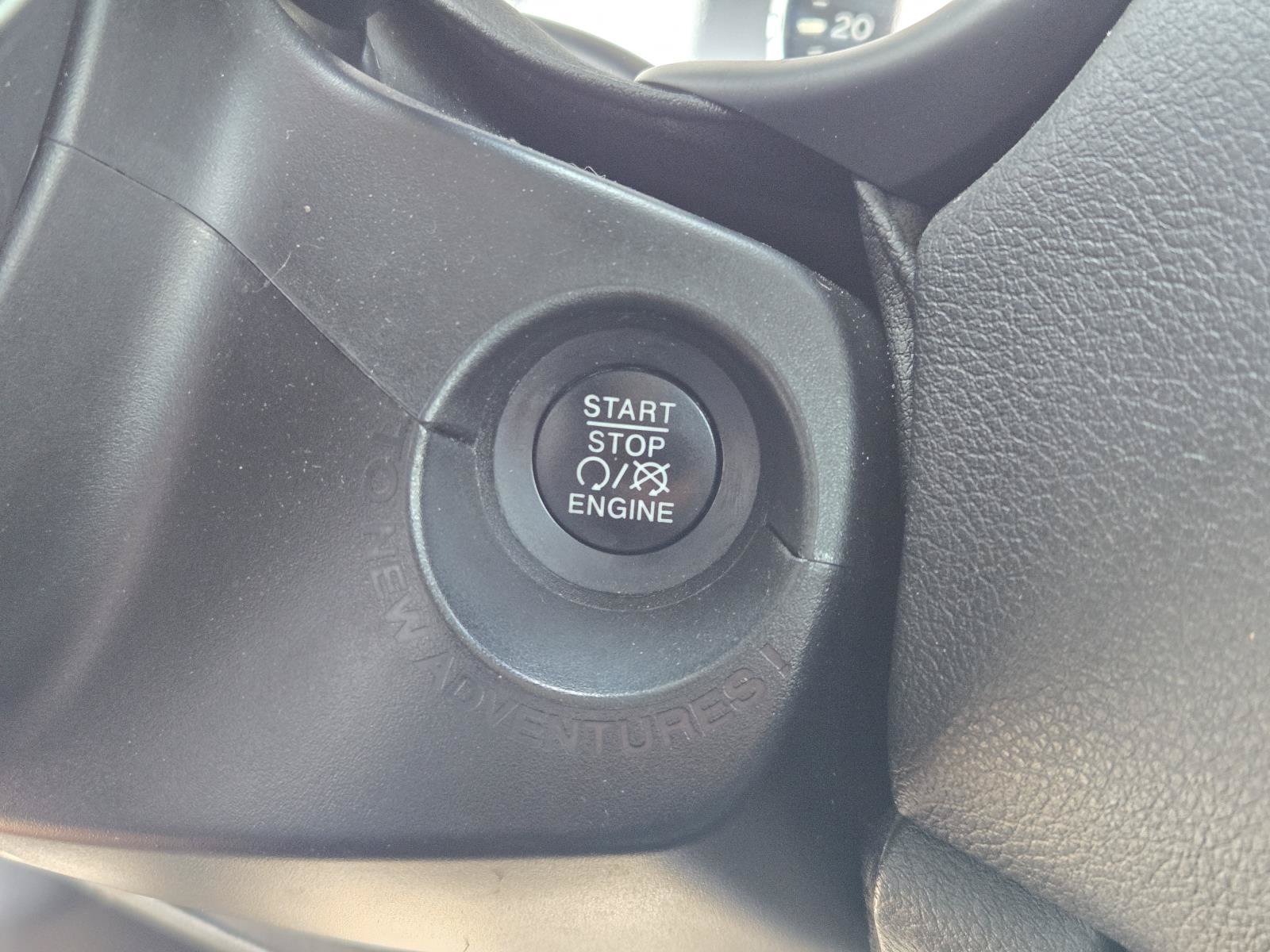 Certified 2022 Jeep Renegade Latitude AWD/4WD image 12