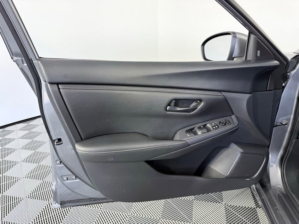 Used 2024 Nissan Sentra S image 9