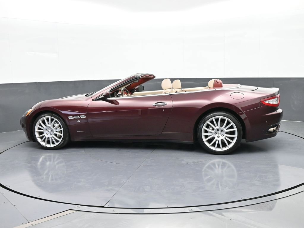 Used 2015 Maserati GranTurismo Convertible image 3