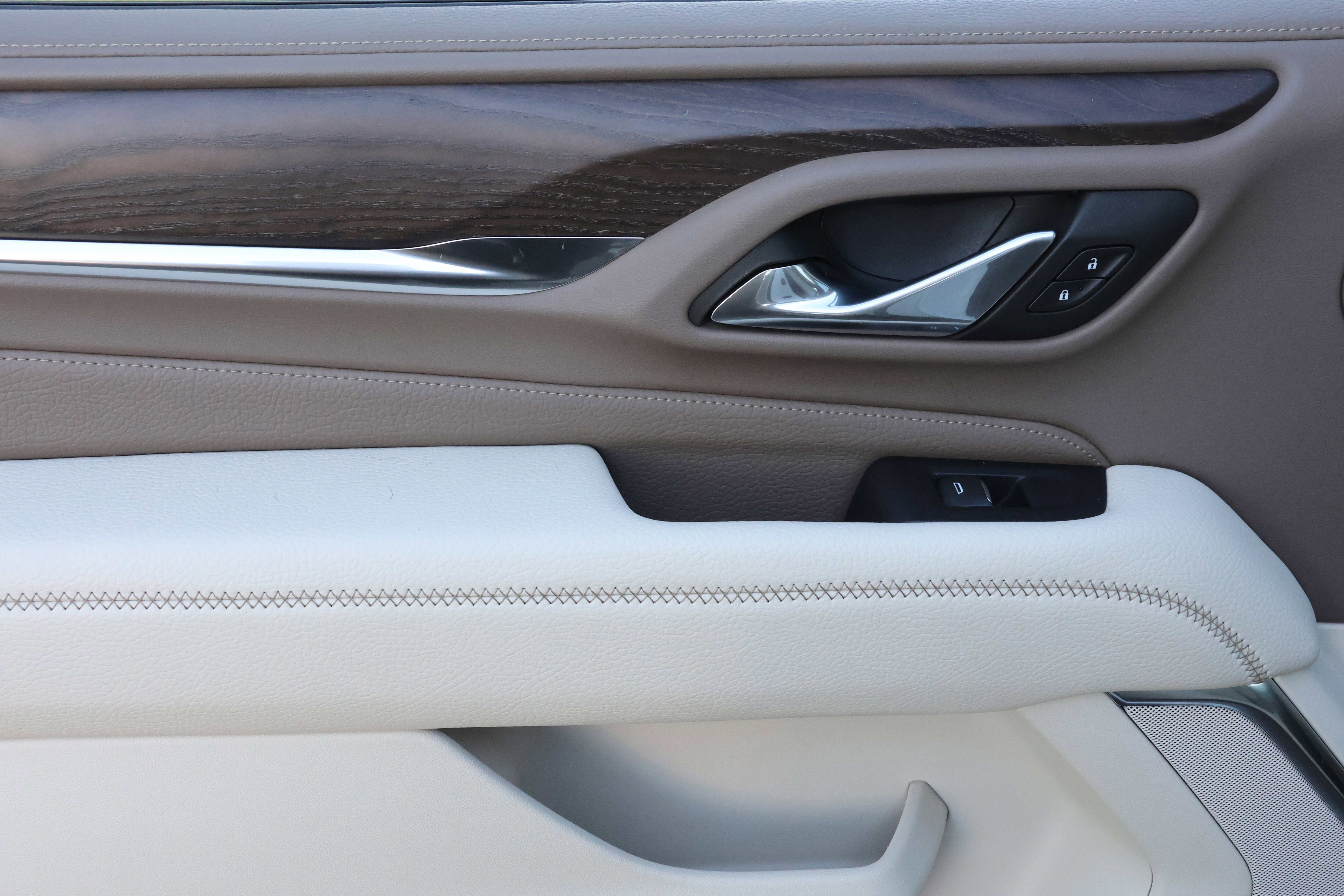 Used 2024 GMC Yukon XL Denali w/ Denali Reserve Package image 35