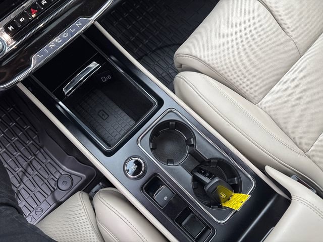 Used 2025 Lincoln Corsair Reserve w/ Equipment Group 202A image 36